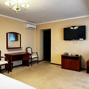 https://black-sea-kyiv.hotels-of-kiev.com